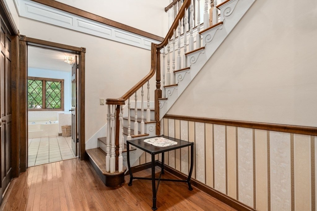 Sutton, Massachusetts, United States 4 - 18742352