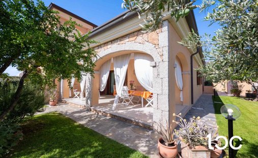 Villa in San Teodoro, Sardinien, Italien 1