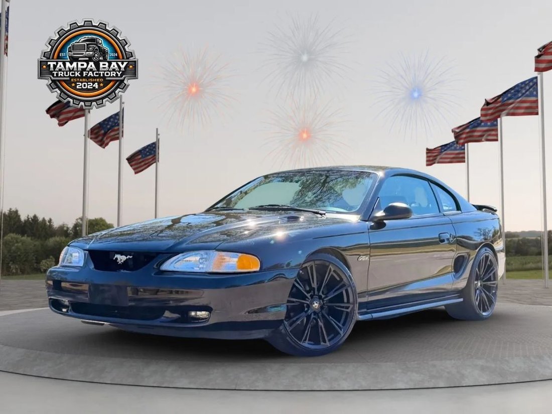 Coupe in Tampa, FL, United States 1 - 16909854