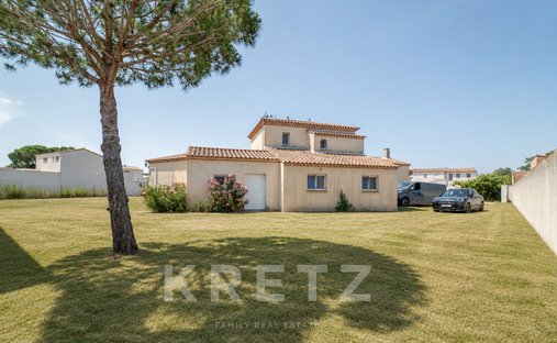 Villa in Peripherie, Aigues-Mortes, Frankreich 1