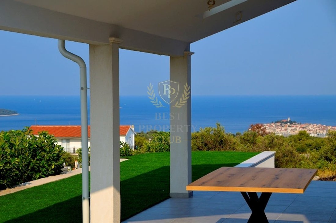 Villa en Primošten, Condado de Šibenik-Knin, Croacia 1 - 18745067