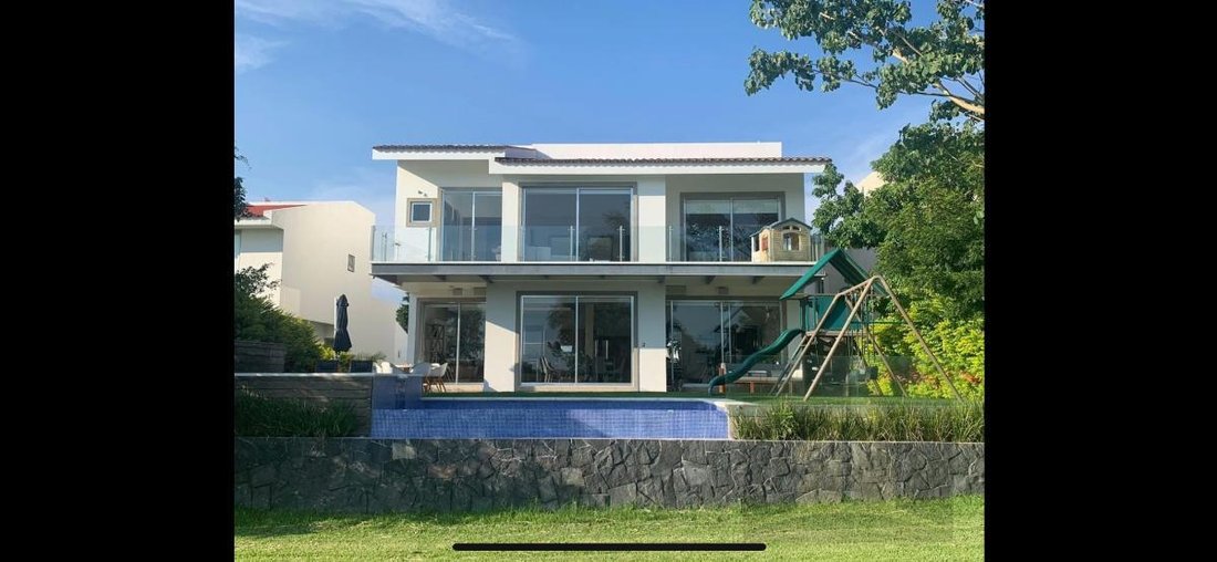 Casa en Fraccionamiento Club de Golf Paraíso, Morelos, México 2 - 18742483