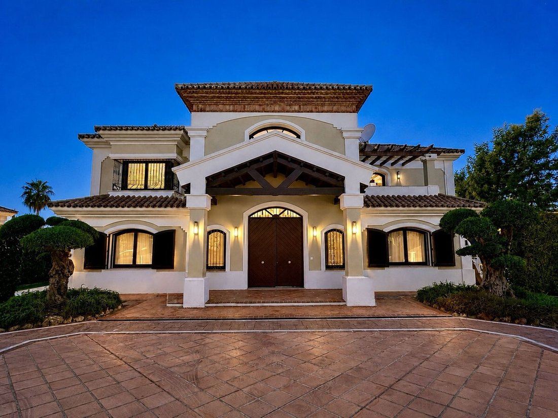 Villa in Estepona, Andalusien, Spanien 1 - 18746627