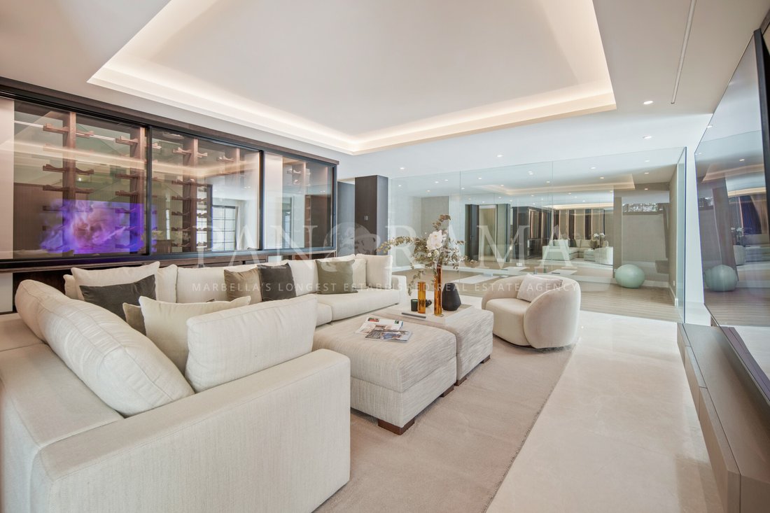 Villa en Nueva Andalucía, Marbella, España 5 - 18740477