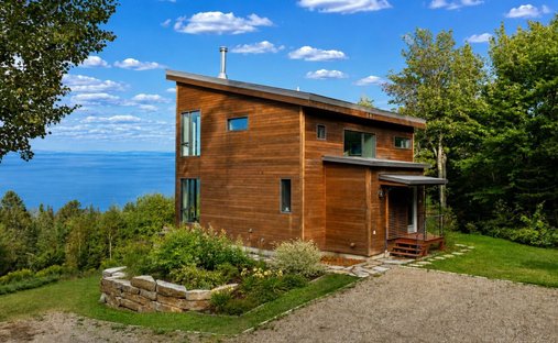 Maison à Saint-Irénée, Québec, Canada 1
