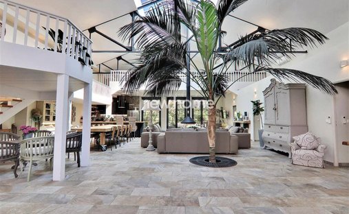 House in Cannes, Provence-Alpes-Côte d'Azur, France 1