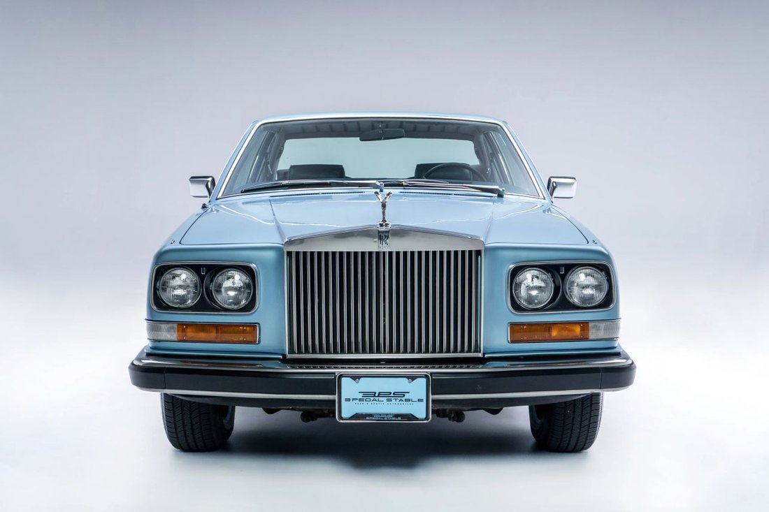 Coupe in Los Angeles, CA, United States 2 - 18745843