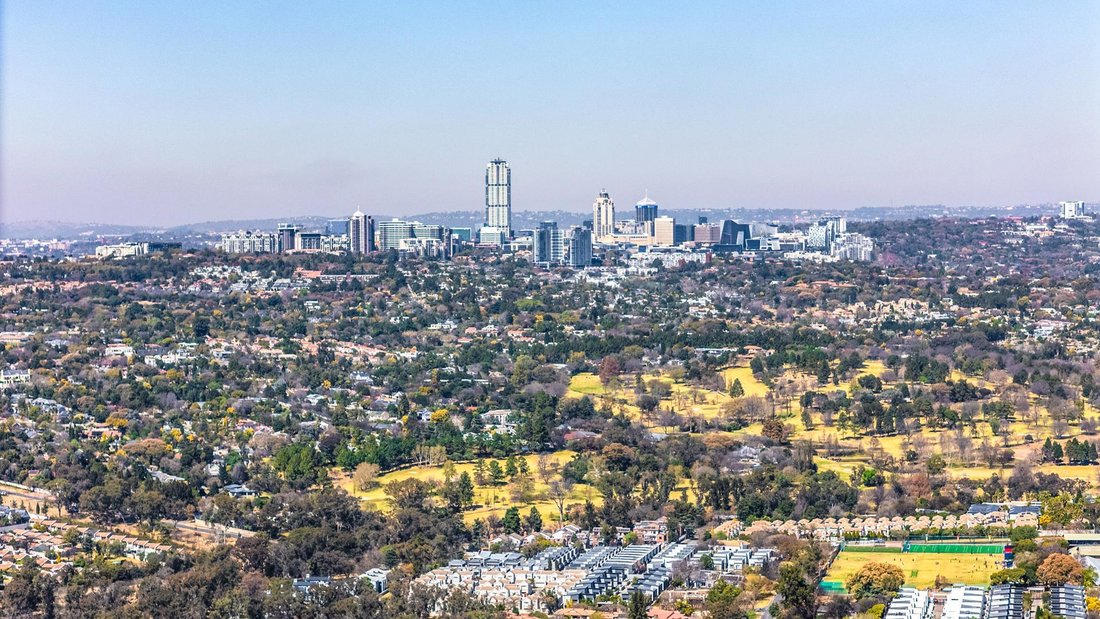 Terrain à Bryanston, Gauteng, Afrique du Sud 2 - 18740608