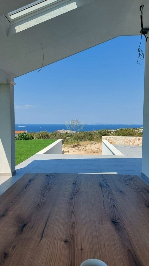 Villa en Primošten, Condado de Šibenik-Knin, Croacia 2 - 18745067