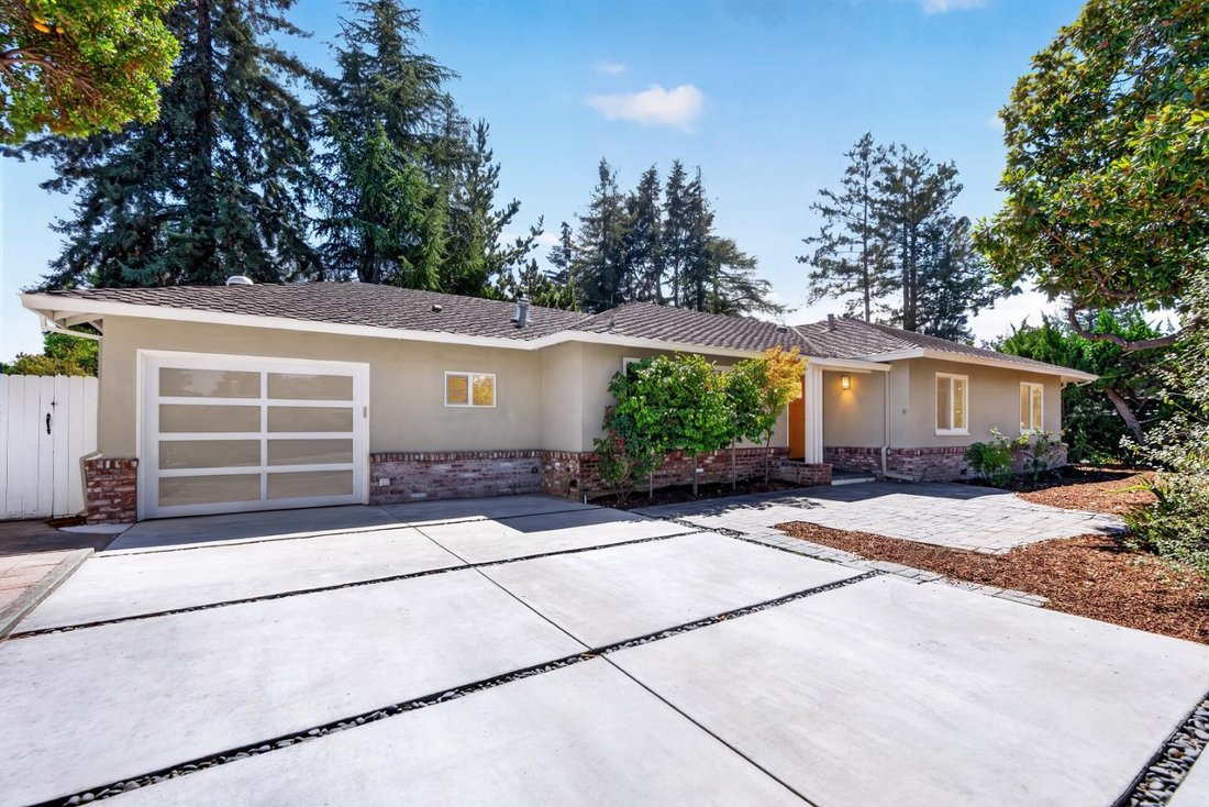 Casa a Los Altos Hills, California, Stati Uniti 1 - 18743770