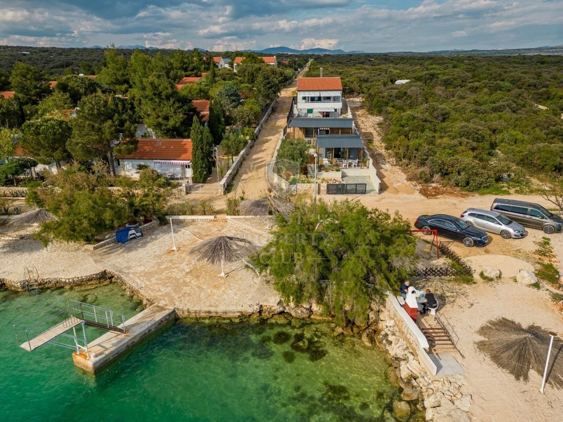 Villa en Novalja, Croacia 1 - 18745073