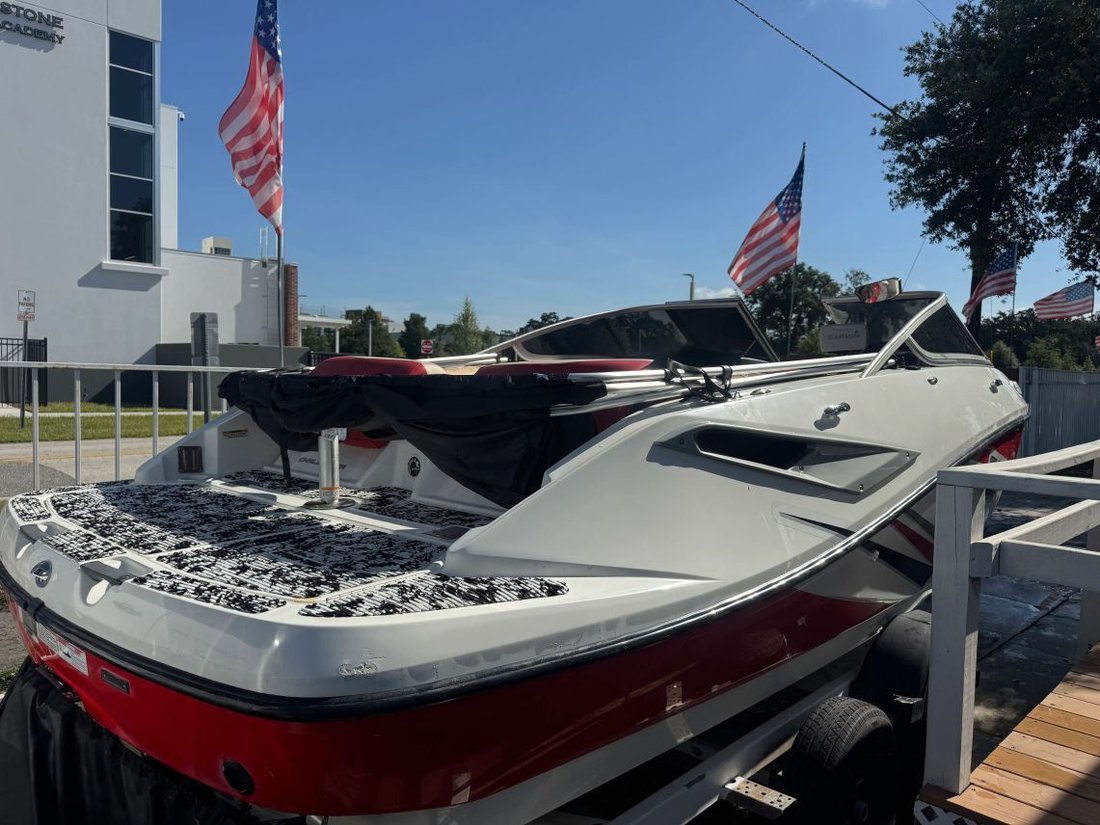 Orlando, FL, United States 3 - 18745683