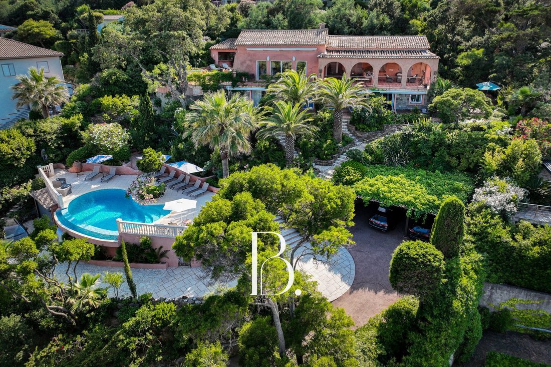 Villa in Nartelle-Noyer-Bellevue-bd des Sardinaux, Sainte-Maxime, France 2 - 18186952