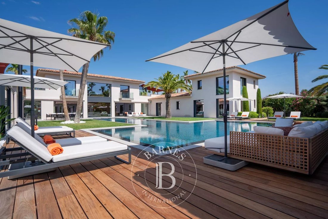 Villa en Zone Est Diffuse, San Tropez, Francia 4 - 18745225