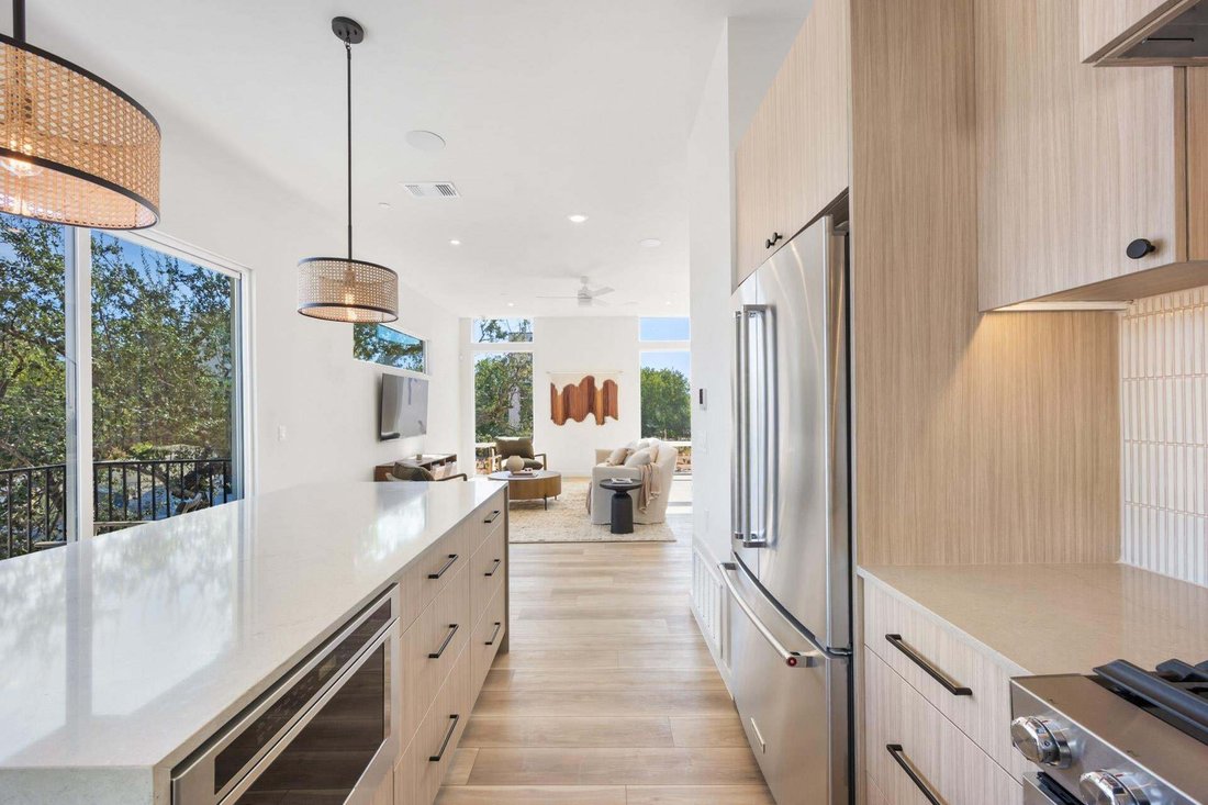 Condo in Austin, Texas, United States 5 - 18743637