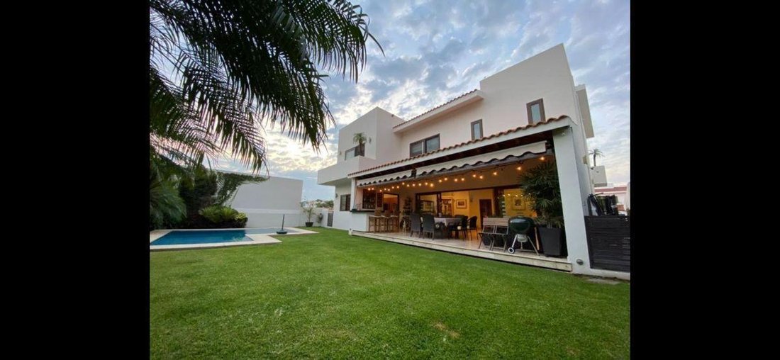 Casa en Fraccionamiento Club de Golf Paraíso, Morelos, México 2 - 18742412