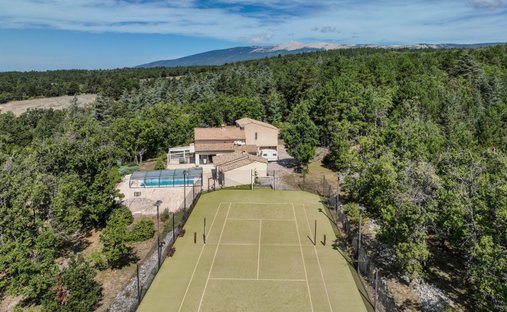 Haus in Monieux, Provence-Alpes-Côte d'Azur, Frankreich 1