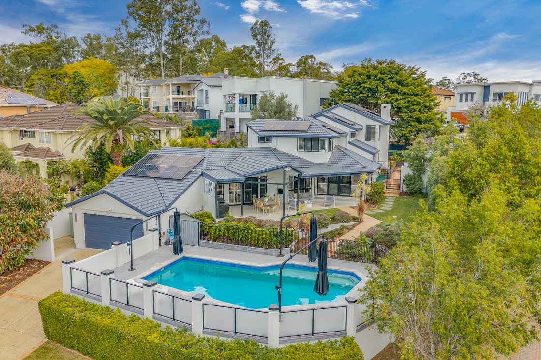 House in Mount Ommaney, Queensland, Australia 1 - 18746078