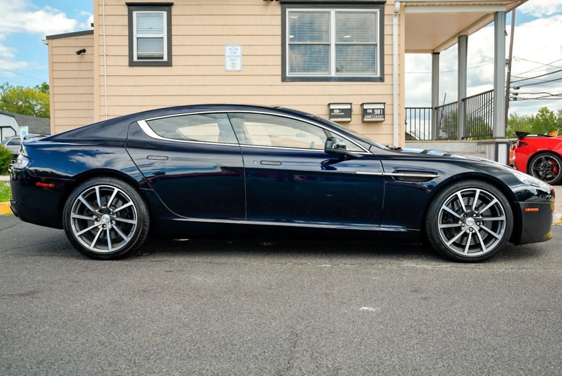Sedan in Atlantic Highlands, NJ, United States 5 - 18039198