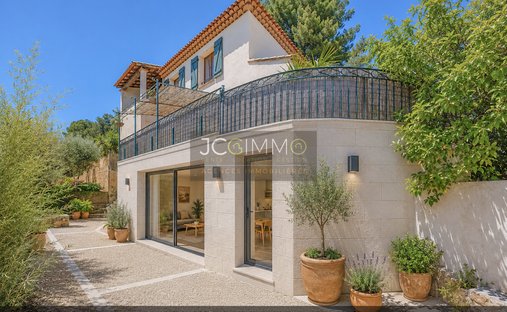 Villa in Le Village, La Farlède, Frankreich 1