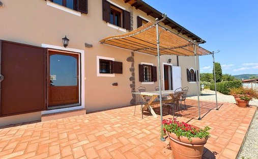 Maison à Uzzano, Toscane, Italie 1