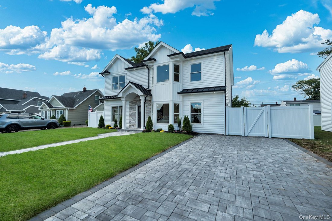 Casa en Levittown, Nueva York, Estados Unidos 3 - 18743042