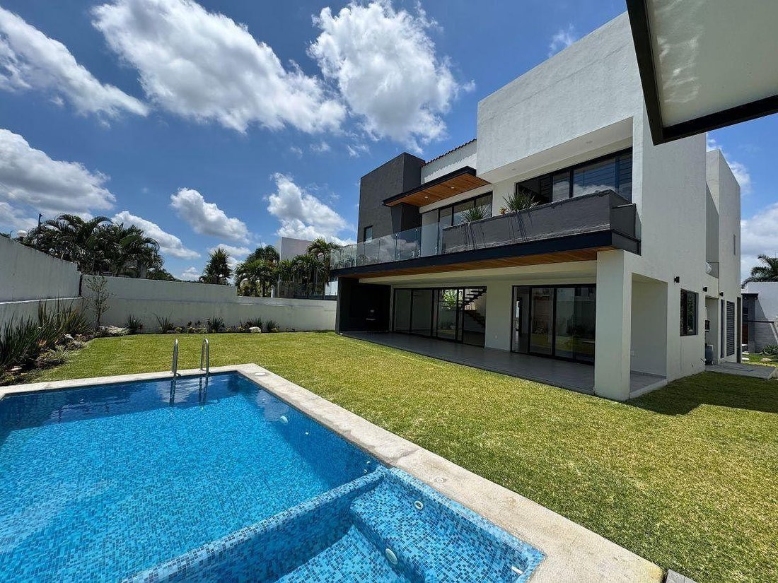Condo in Fraccionamiento Club de Golf Paraíso, Morelos, Mexico 1 - 18742381