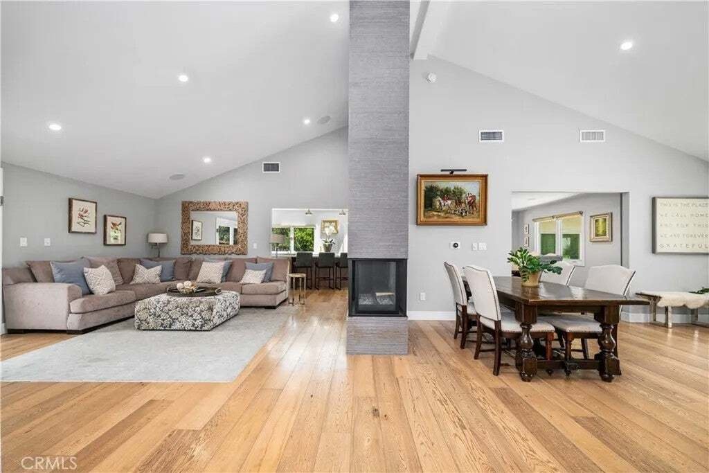 Casa en Santa Ana, California, Estados Unidos 4 - 18744145