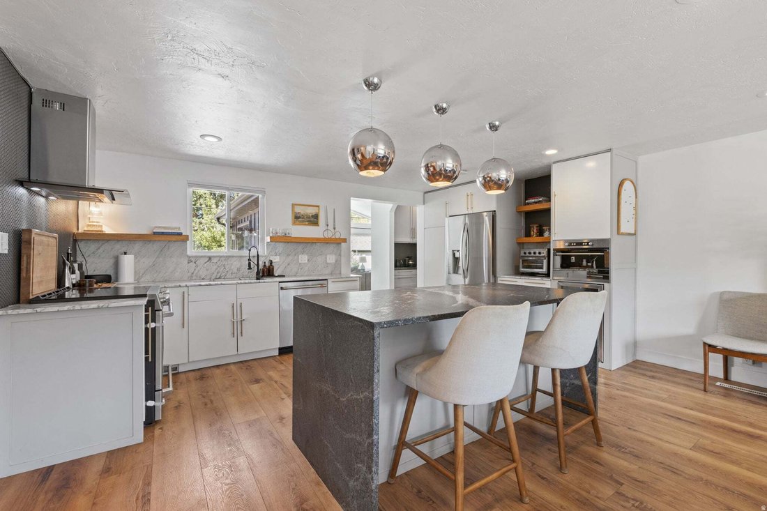 Casa a Cottonwood Heights, Utah, Stati Uniti 3 - 18743090