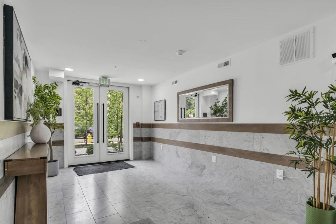 Condo in Arlington, Virginia, United States 2 - 18740187