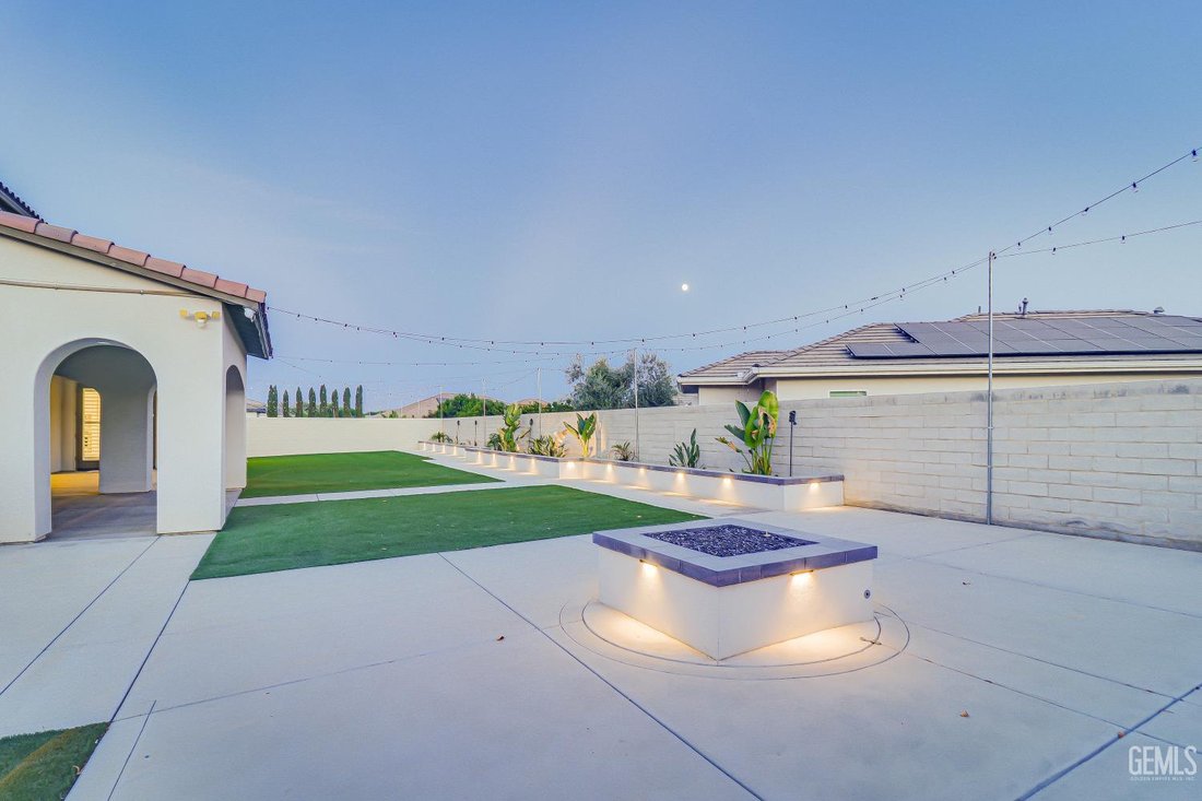 House in Bakersfield, California, United States 4 - 18743805