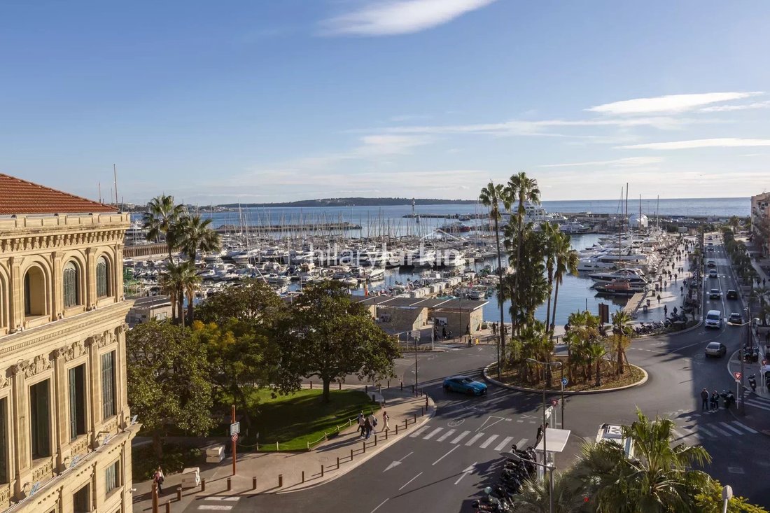 Appartement à Cannes, Provence-Alpes-Côte d'Azur, France 1 - 18741728