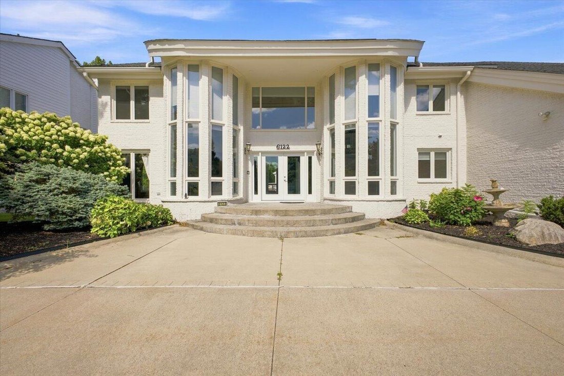 Maison à Farmington Hills, Michigan, États-Unis 4 - 18700647