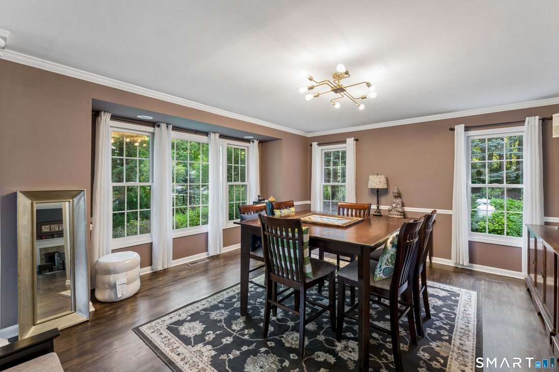 Maison à Newtown, Connecticut, États-Unis 5 - 18740410