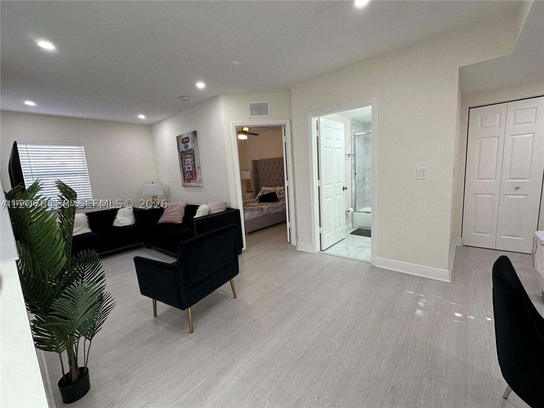 House in Miami, Florida, United States 3 - 18744662