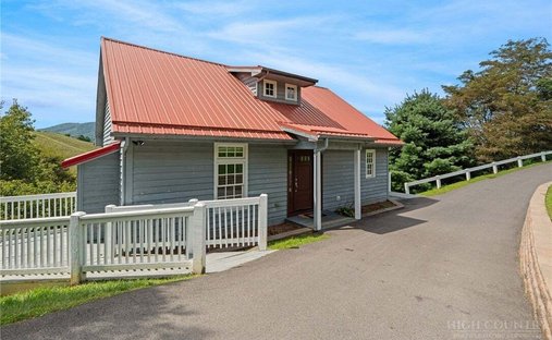 Maison à West Jefferson, Caroline du Nord, États-Unis 1