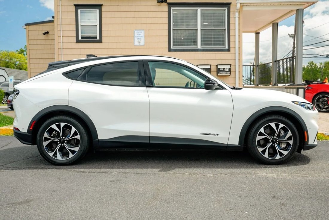 Suv in Atlantic Highlands, NJ, United States 4 - 18745792