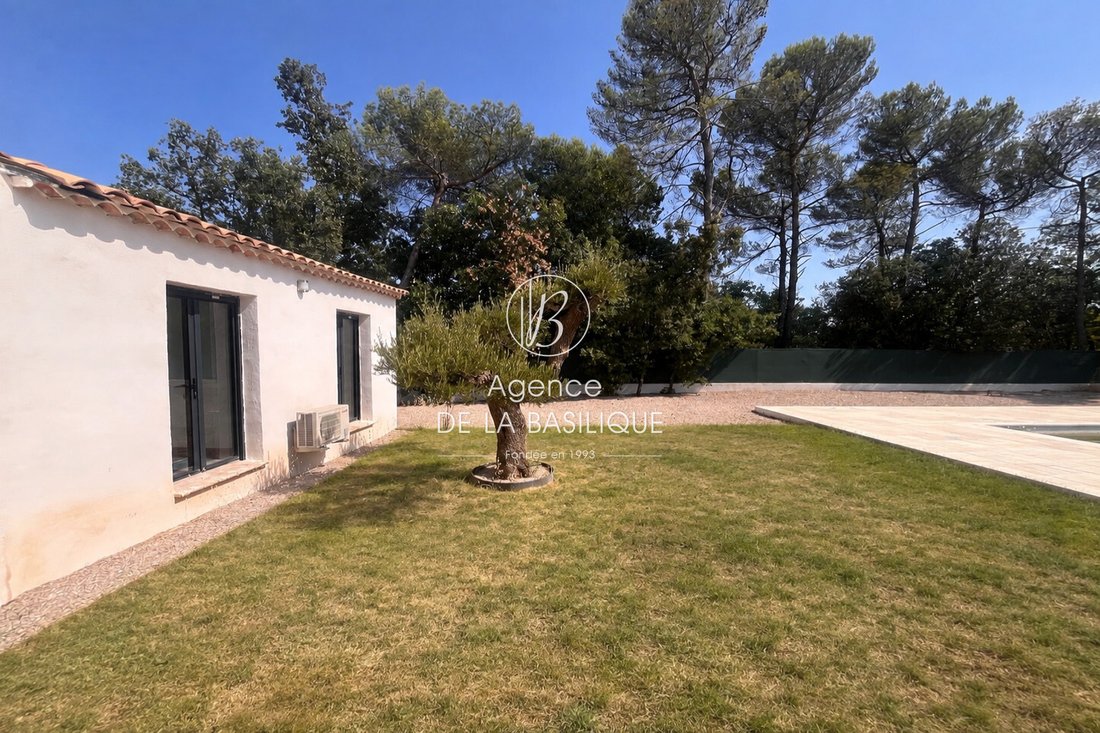 Villa à Centre Ville, Saint-Maximin-la-Sainte-Baume, France 1 - 18741487