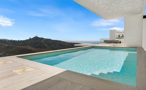 Penthouse in Ojen, Andalusia, Spain 1
