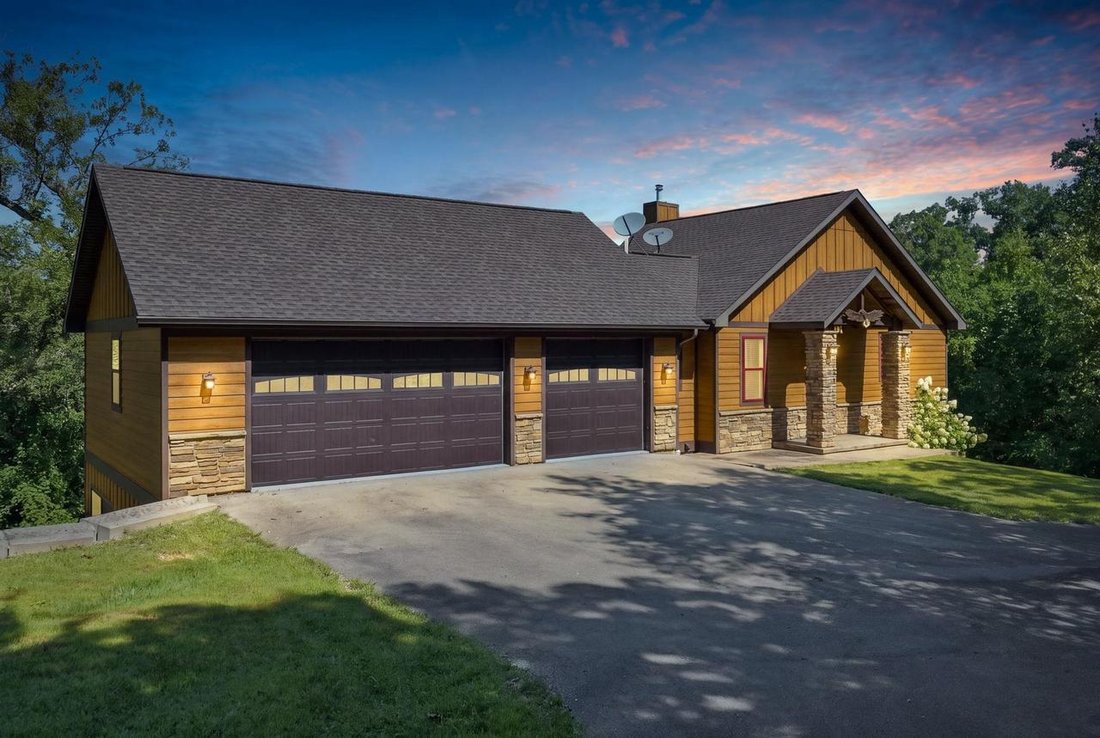 Casa a Hazel Green, Wisconsin, Stati Uniti 1 - 18740394