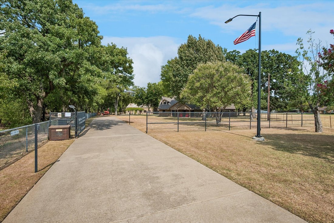House in Arlington, Texas, United States 1 - 17104532