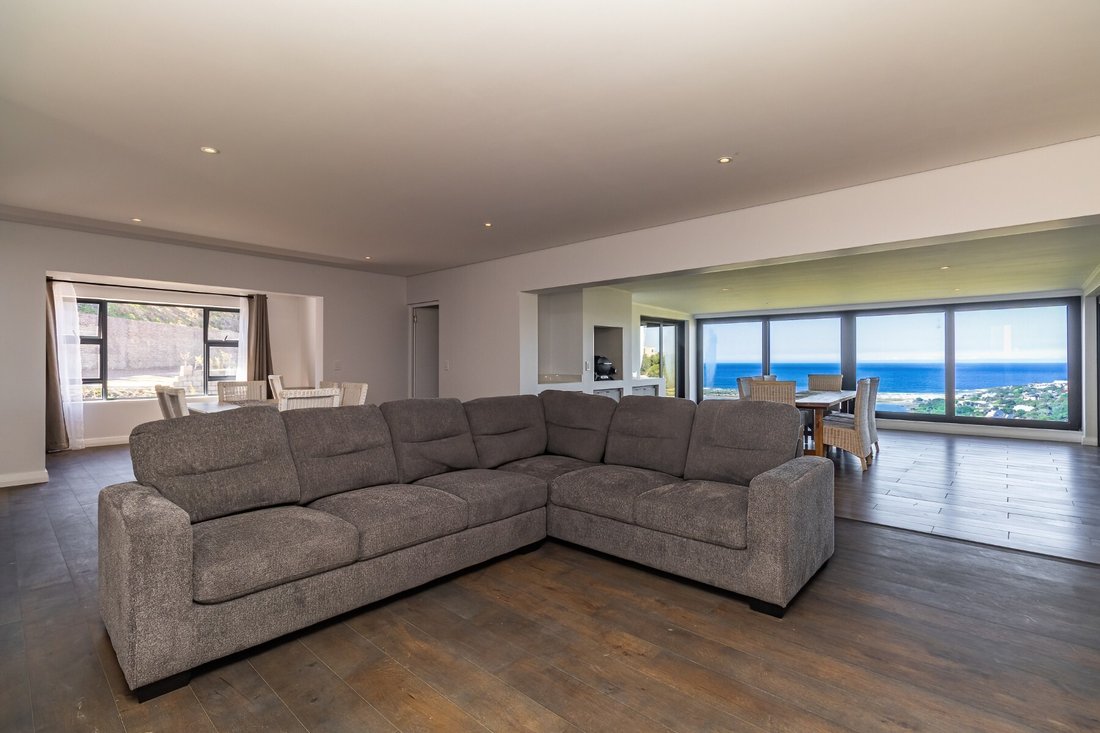 Apartment in Plettenberg Bay, Western Cape, South Africa 4 - 18742135