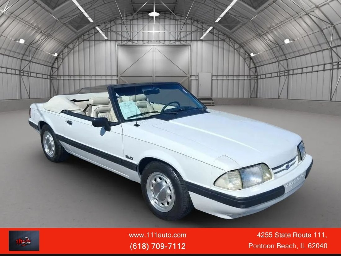 Cabriolet in Pontoon Beach, IL, United States 1 - 18553701