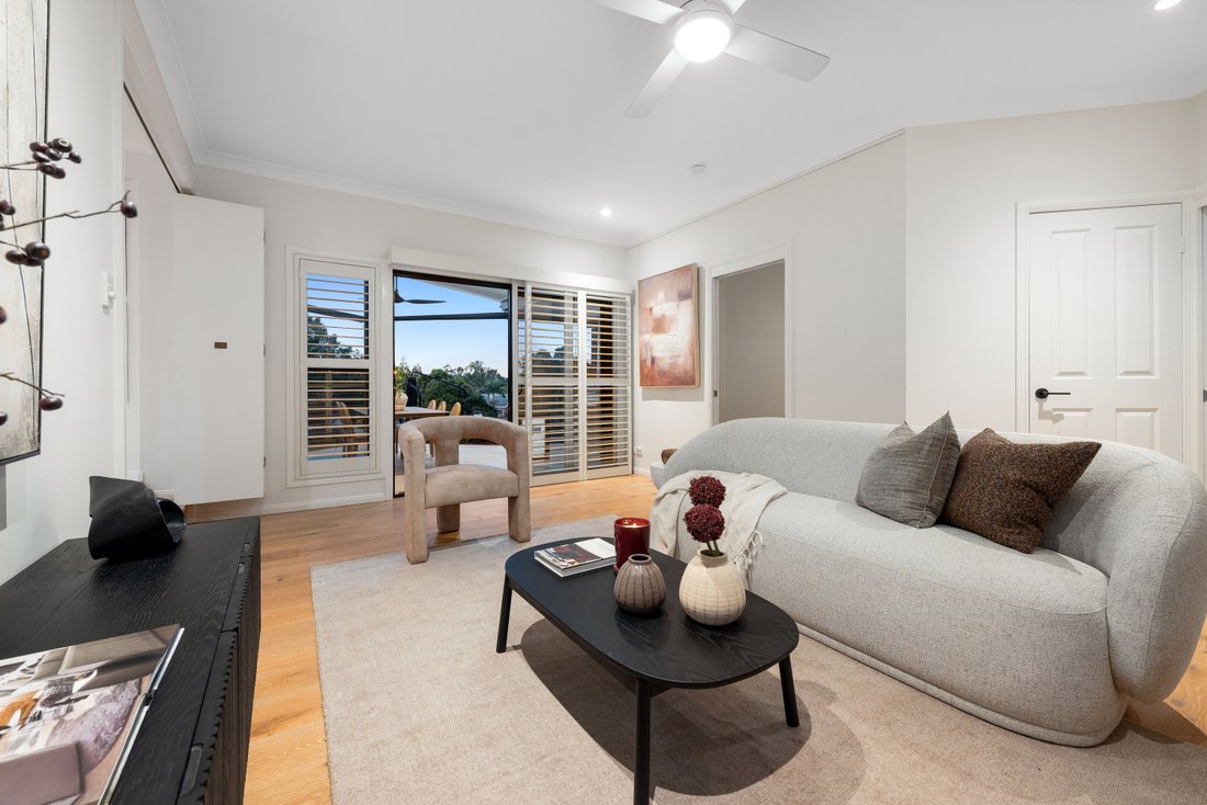 House in Mount Ommaney, Queensland, Australia 5 - 18746078