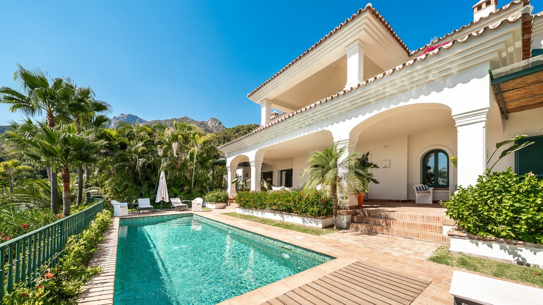 Villa en Sierra Blanca, Marbella, España 1 - 18743589