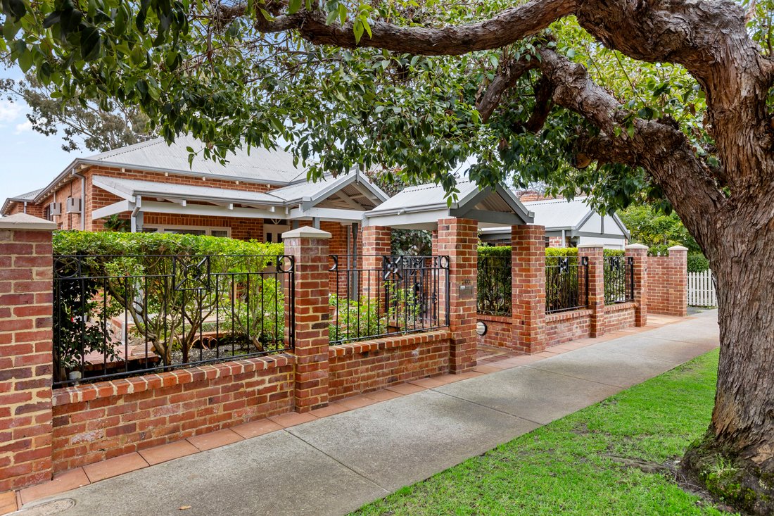 House in Inglewood, Western Australia, Australia 1 - 18746099