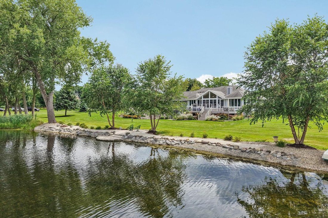 Casa a Okauchee Lake, Wisconsin, Stati Uniti 1 - 18746411