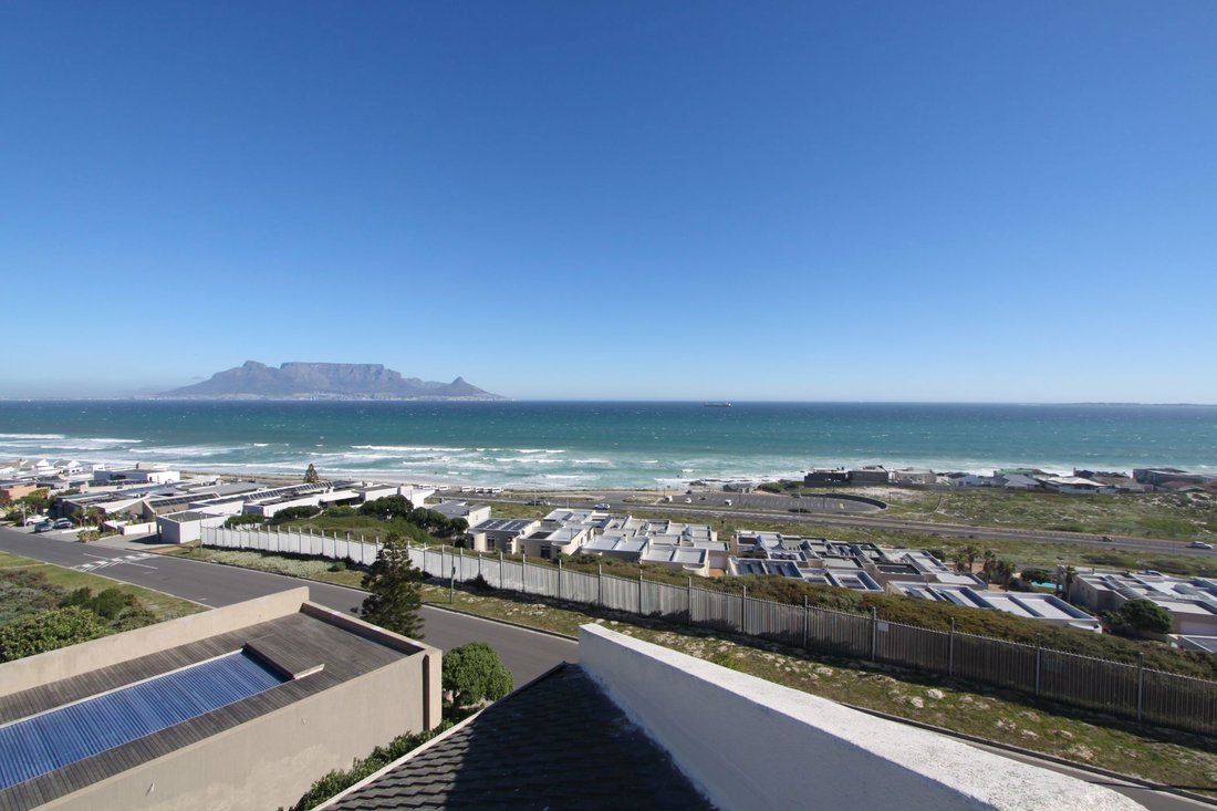 House in Table View, Blaauwberg, Cape Town 3 - 18742691
