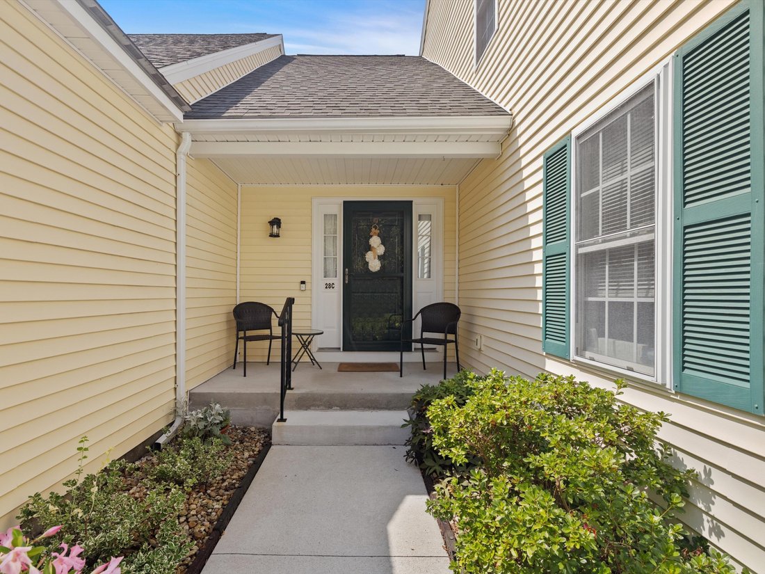 Condo in Sutton, Massachusetts, United States 4 - 18740031