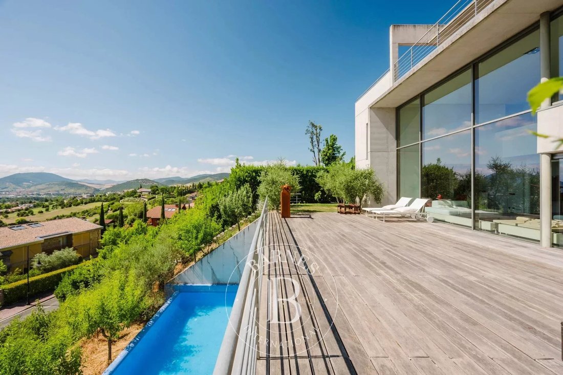 Villa in Gorraiz, Valle de Egues / Eguesibar, Spain 1 - 15423941